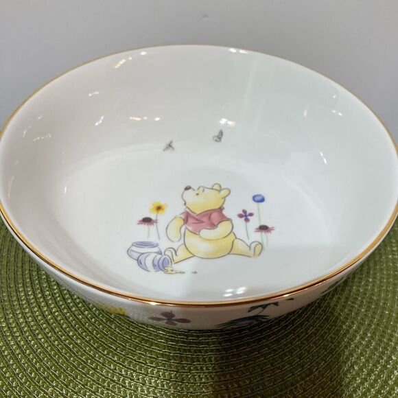 Disney Winnie the Pooh with Flowers Serving Bowl NWT - Picture 7 of 7
